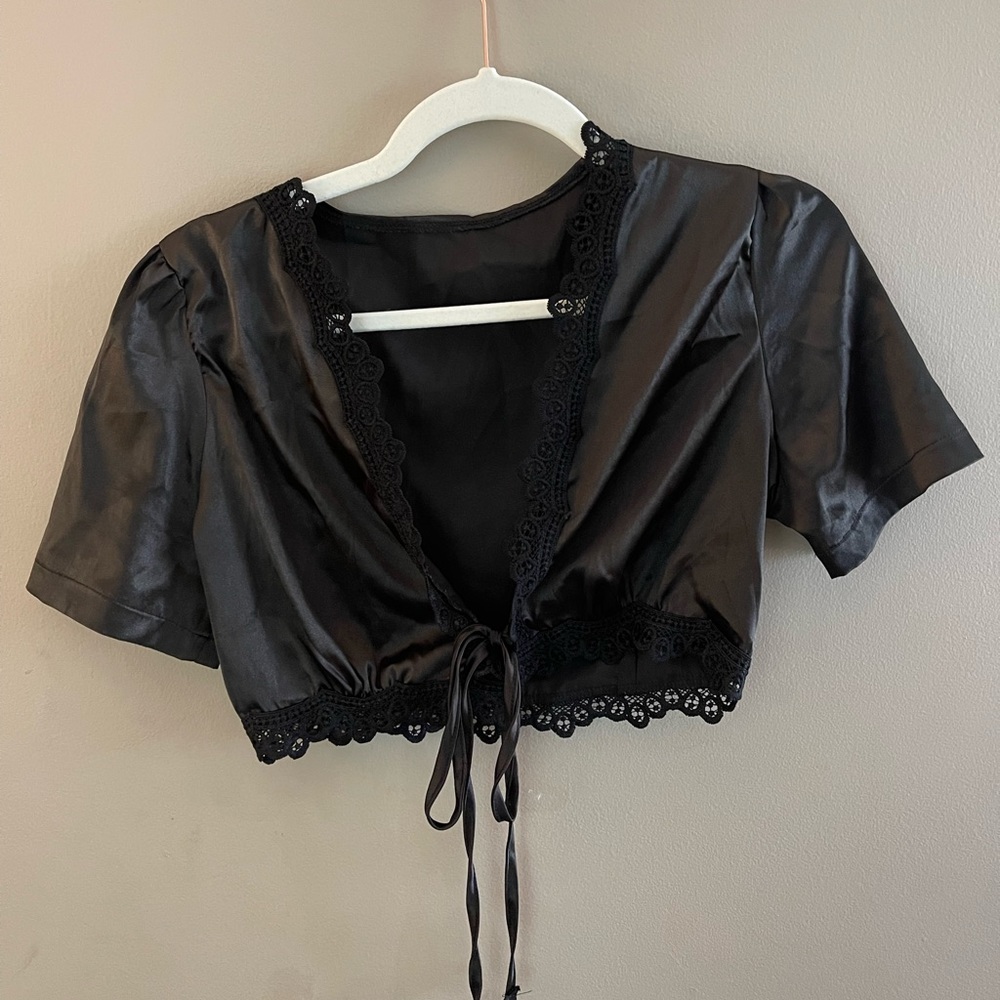 Black Tie Front Lace Trim Crop Top
